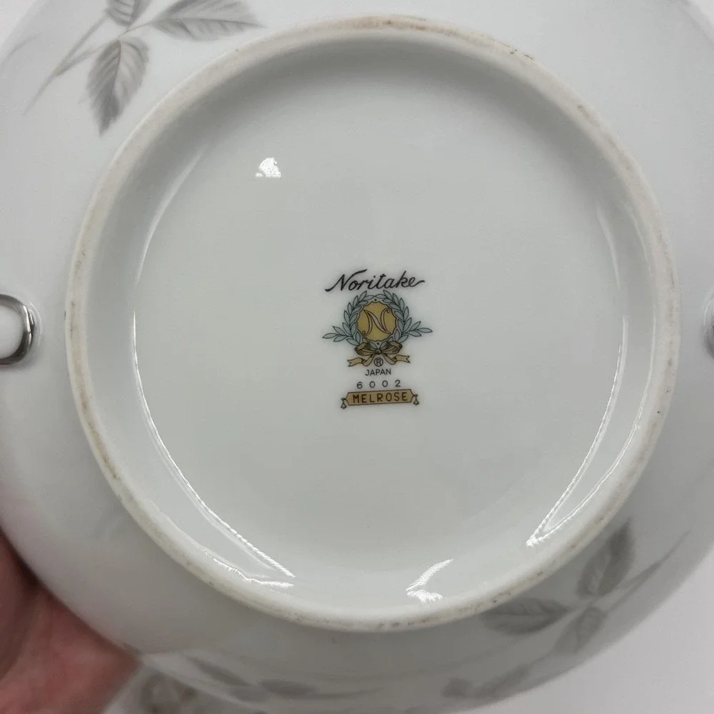 Noritake Melrose 6002 Round Covered Vegetable Bowl Gray Rose Platinum Trim Japan